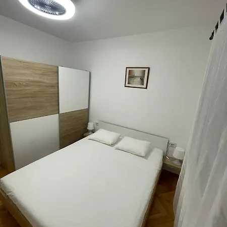 Bougainvillea Sea View Apartament *