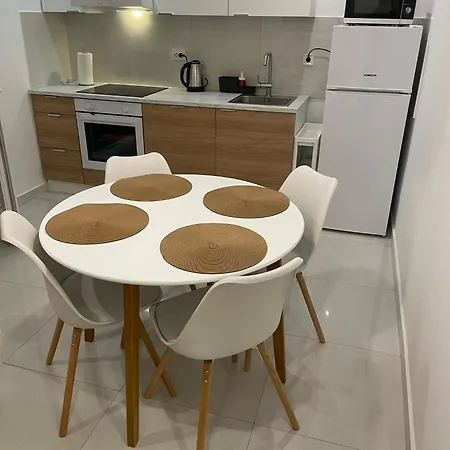 Bougainvillea Sea View Apartament