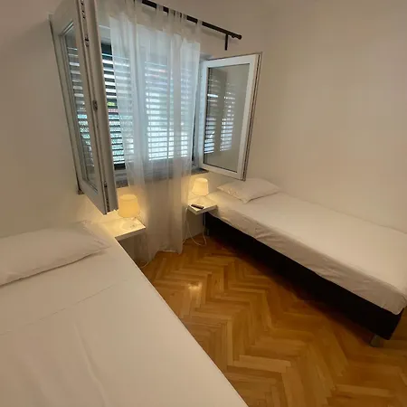 Apartman Bougainvillea Sea View Grebaštica