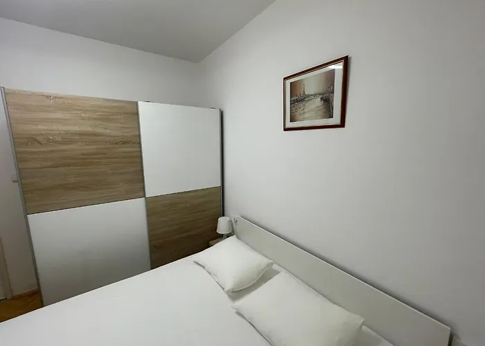 Bougainvillea Sea View